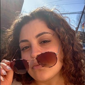 Meet your Posher, Tatiana